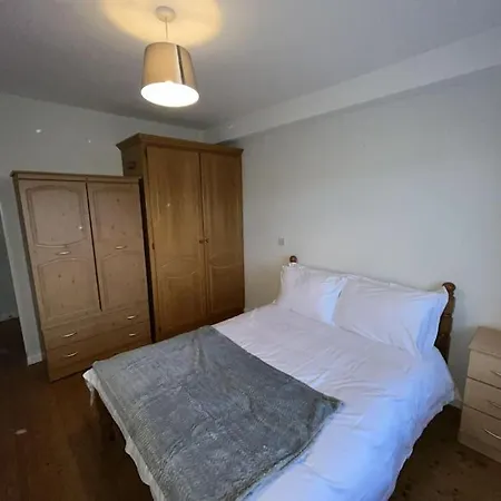 The 3 Bed